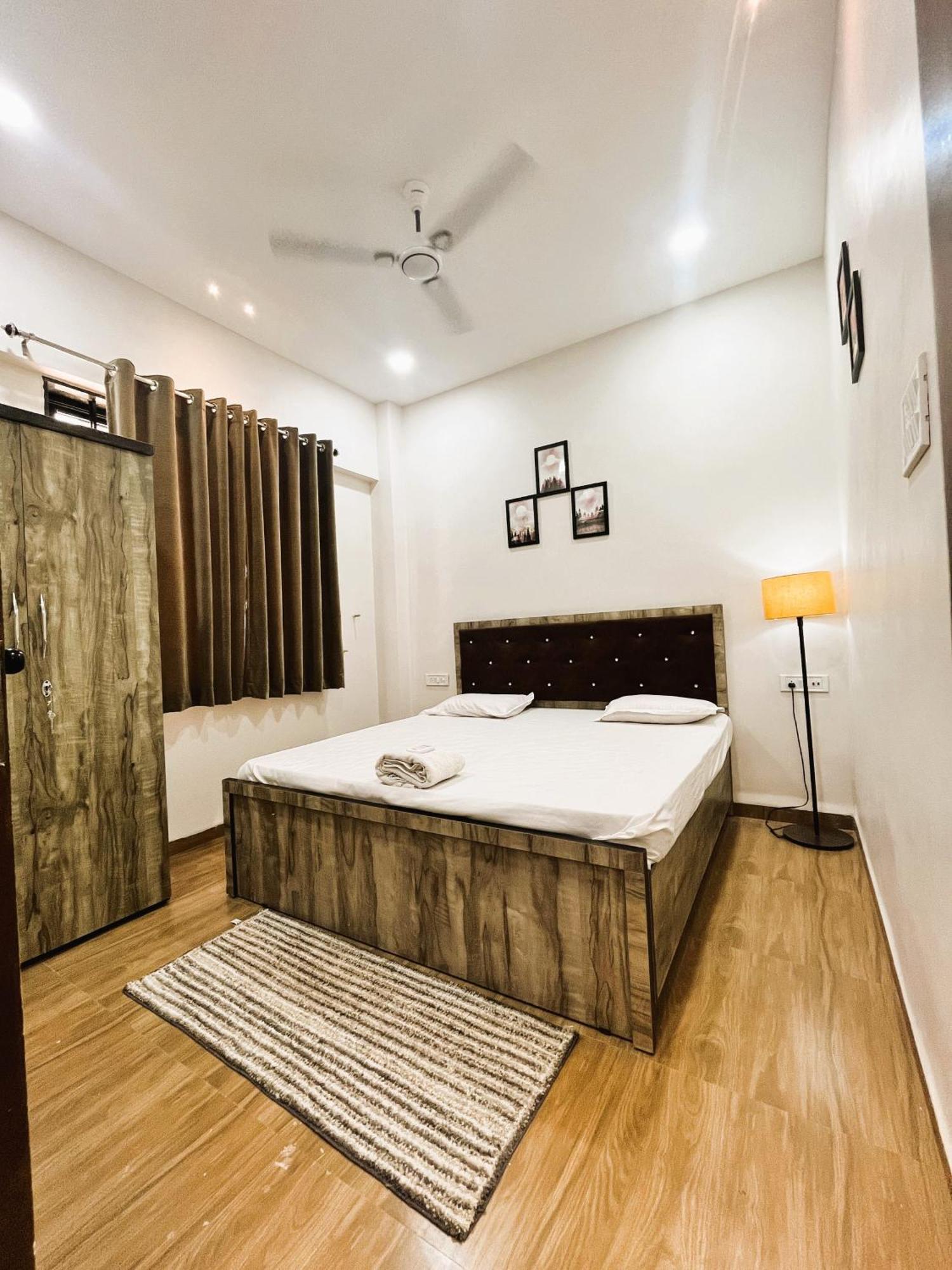 Shree Stay Inn Luxe' Holiday Home Ujjain Luaran gambar