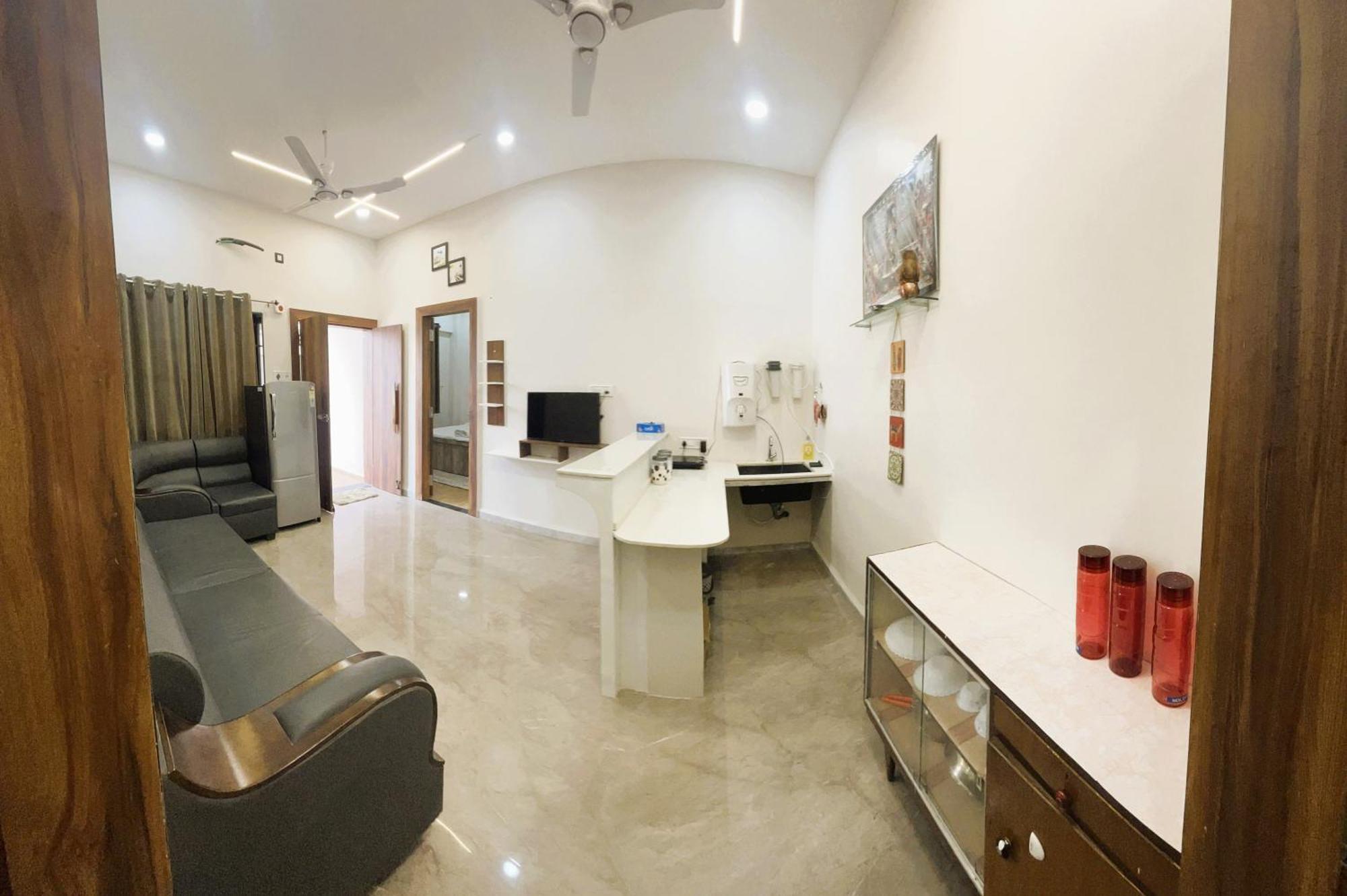 Shree Stay Inn Luxe' Holiday Home Ujjain Luaran gambar